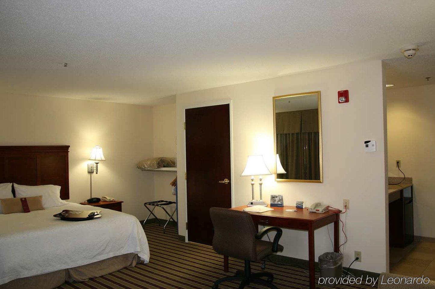 Hampton Inn & Suites Dayton-Vandalia Murlin Heights Номер фото